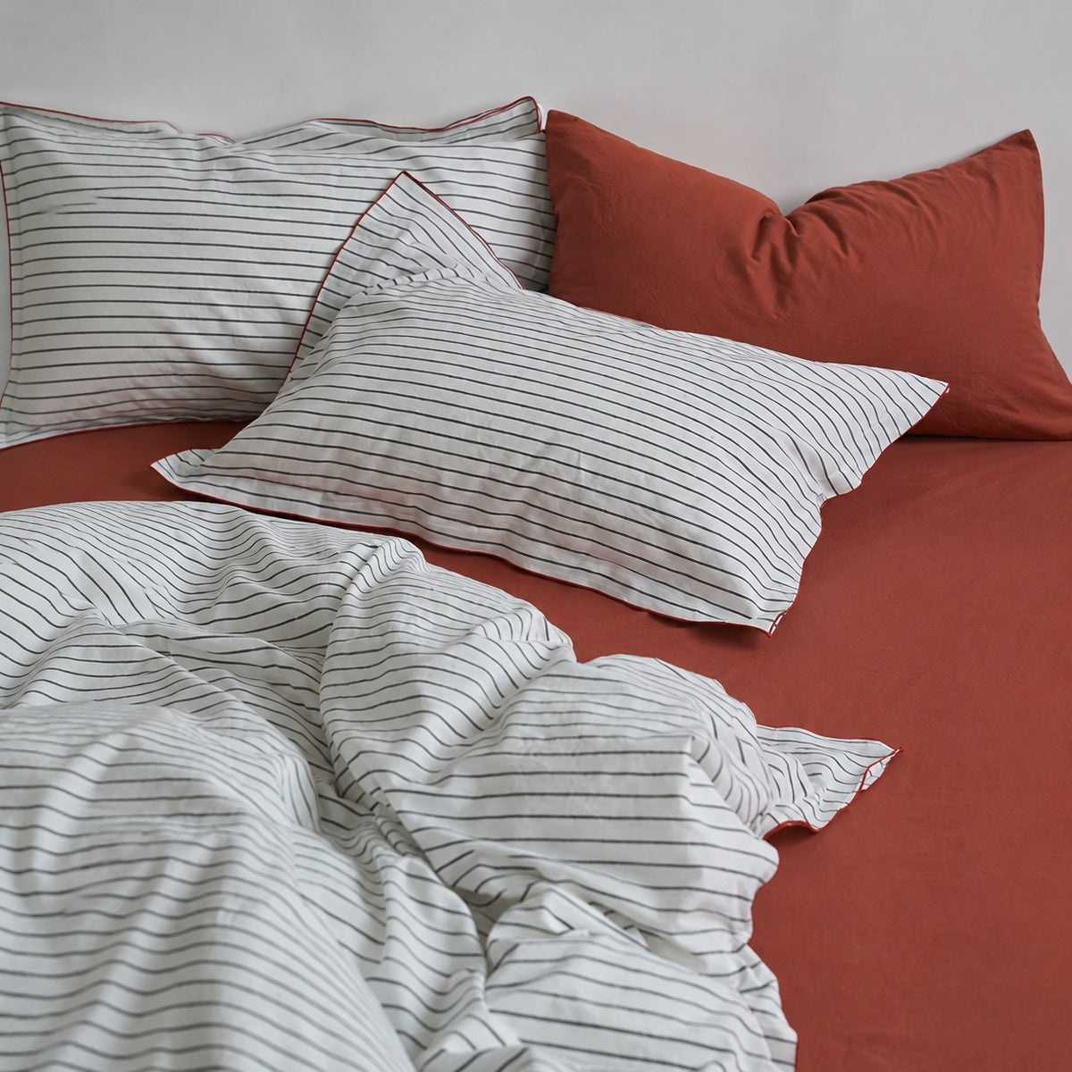 Vintora Minimalist Striped 100% Cotton Bedding Set All Season Washed Cotton Bed Linen G100