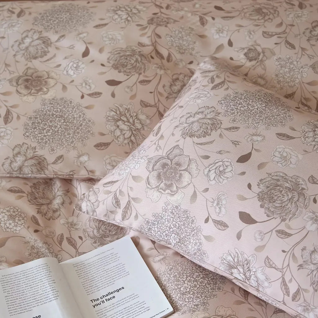 Velouria Ditsy Floral Duvet Cover