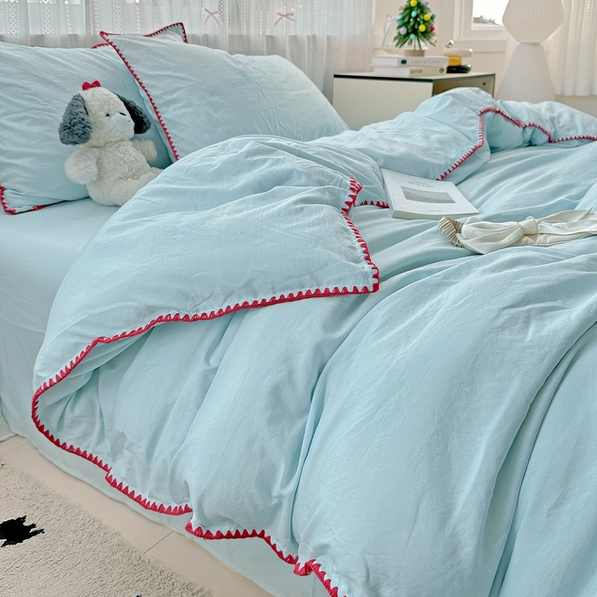 Plain Stitched Shell-Edge Bedding Set