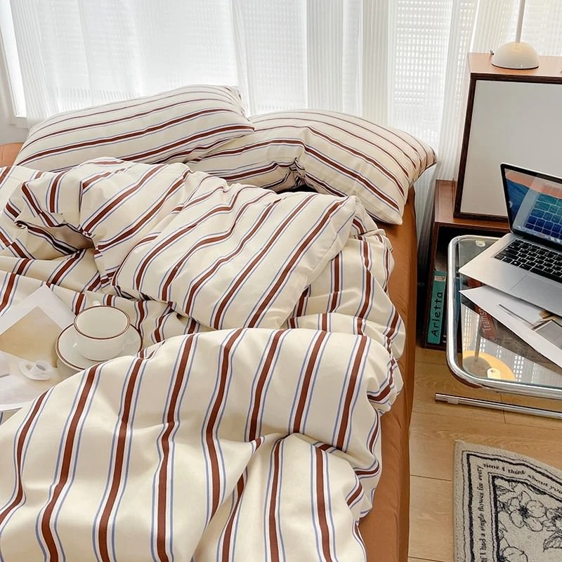 Striped Minimalist Bedding Set