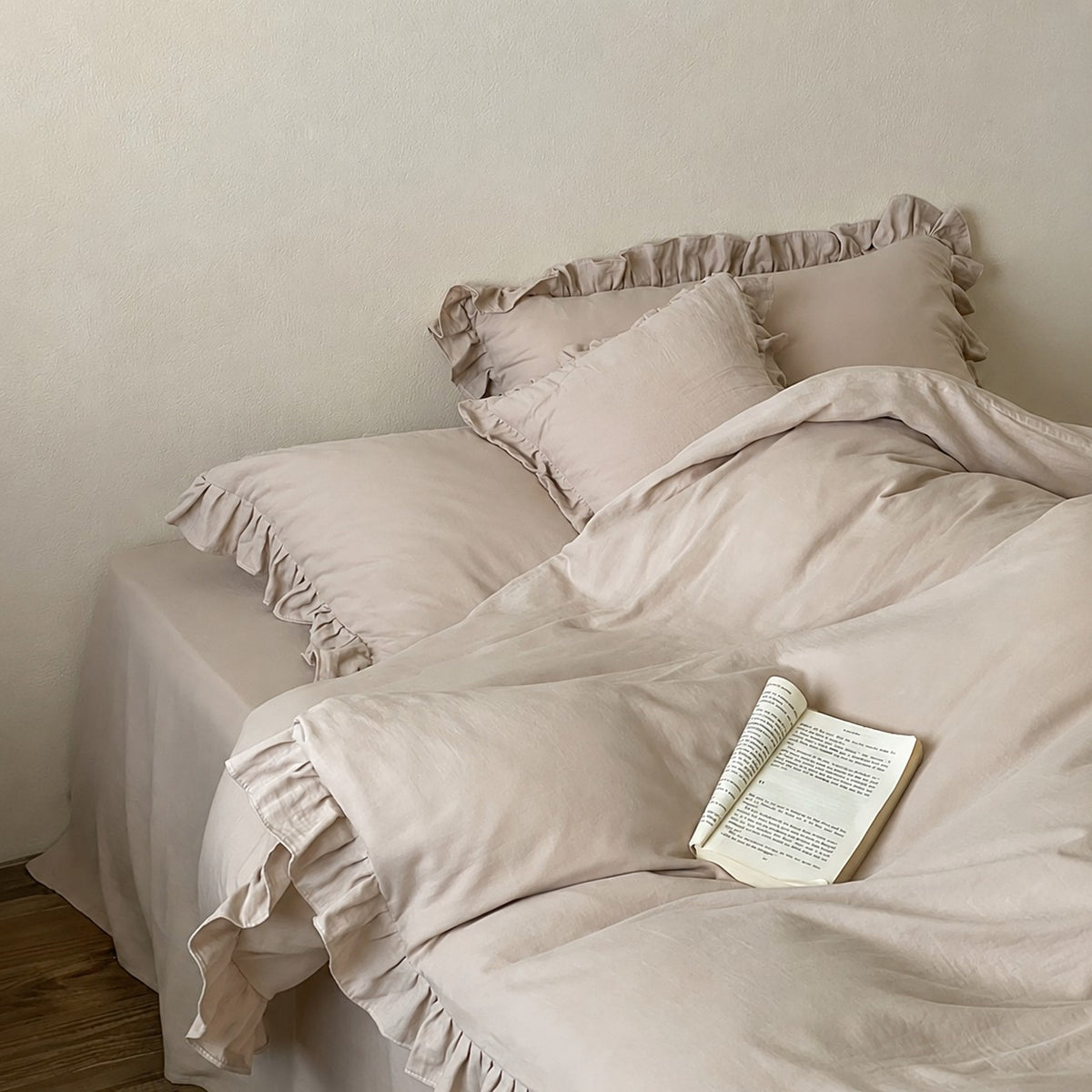Roselle  Double Gauze Cotton Bedding Set with Ruffle Edge for All Seasons G111