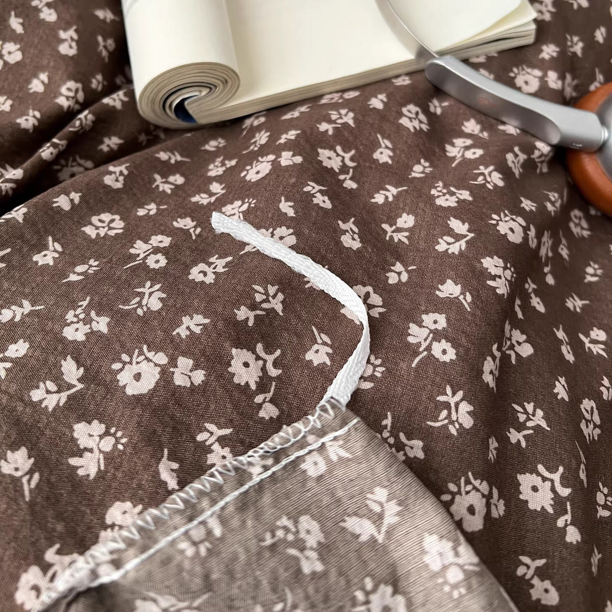 French Aesthetic Vintage Brown Flowers Bedding Set
