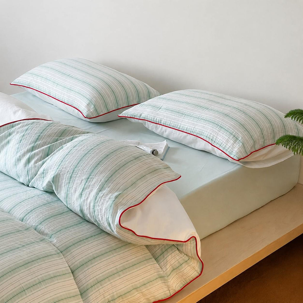 Vintora Mint Green Striped Red-Trimmed Cotton Bedding Set for All Seasons G121