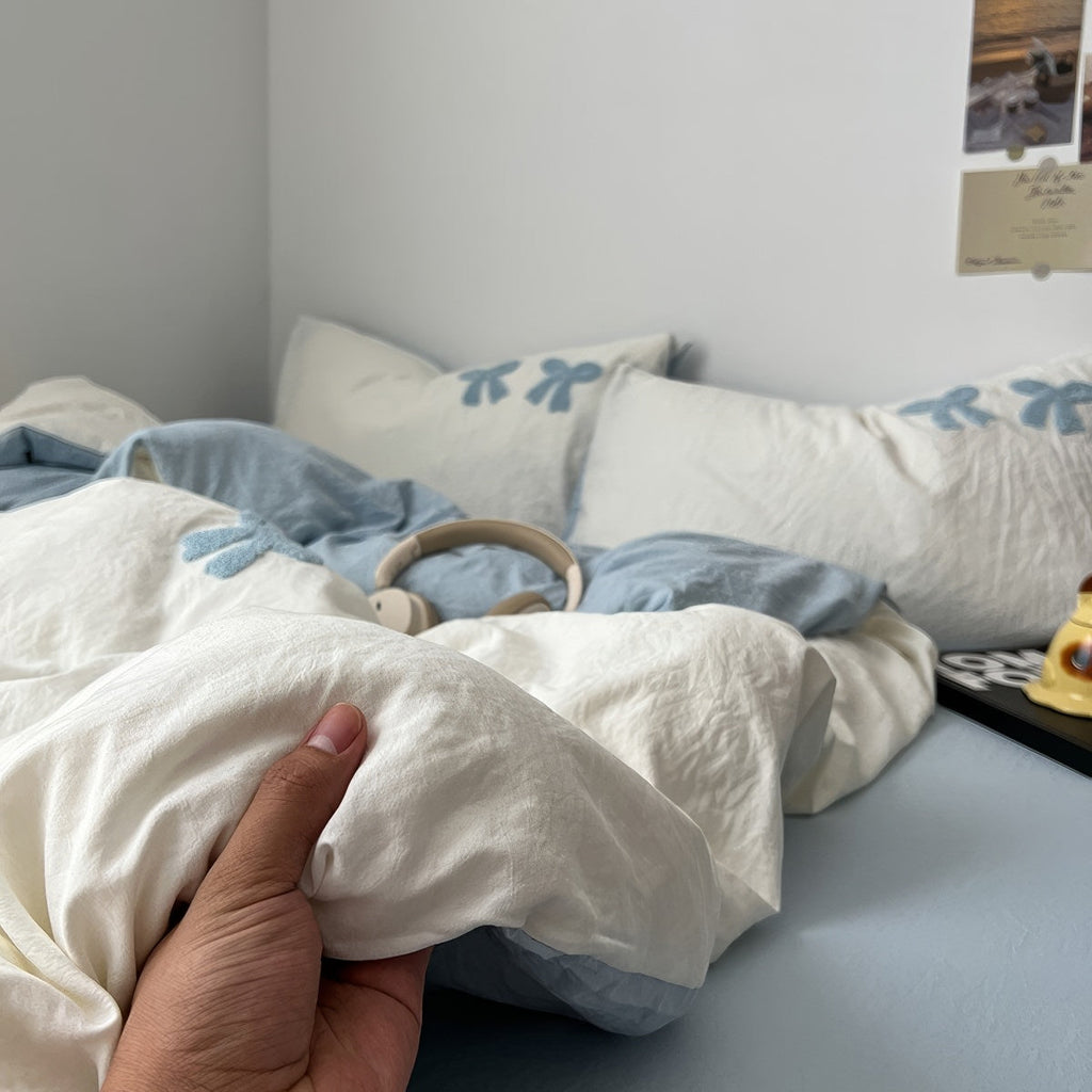Vintage Blue Tufted Bows Bedding Set