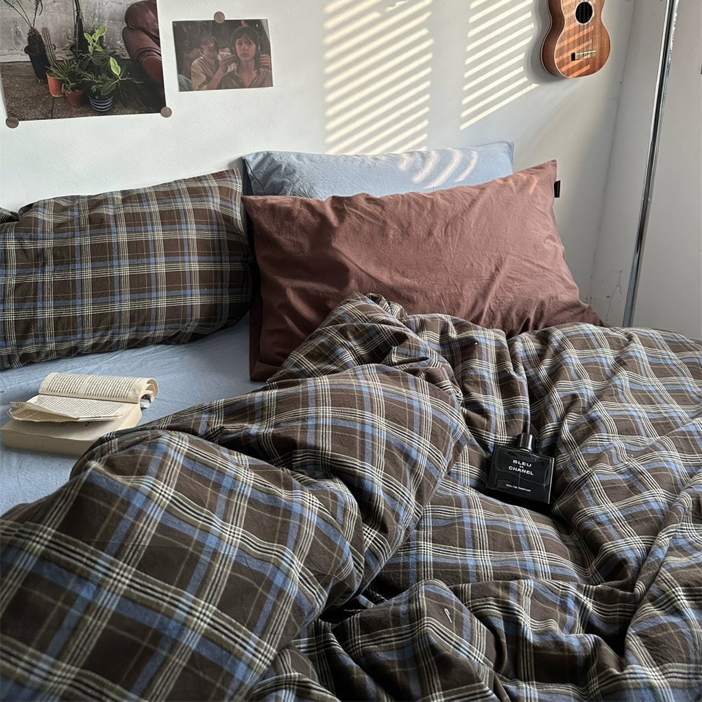 Vintage Plaid Bedding Set