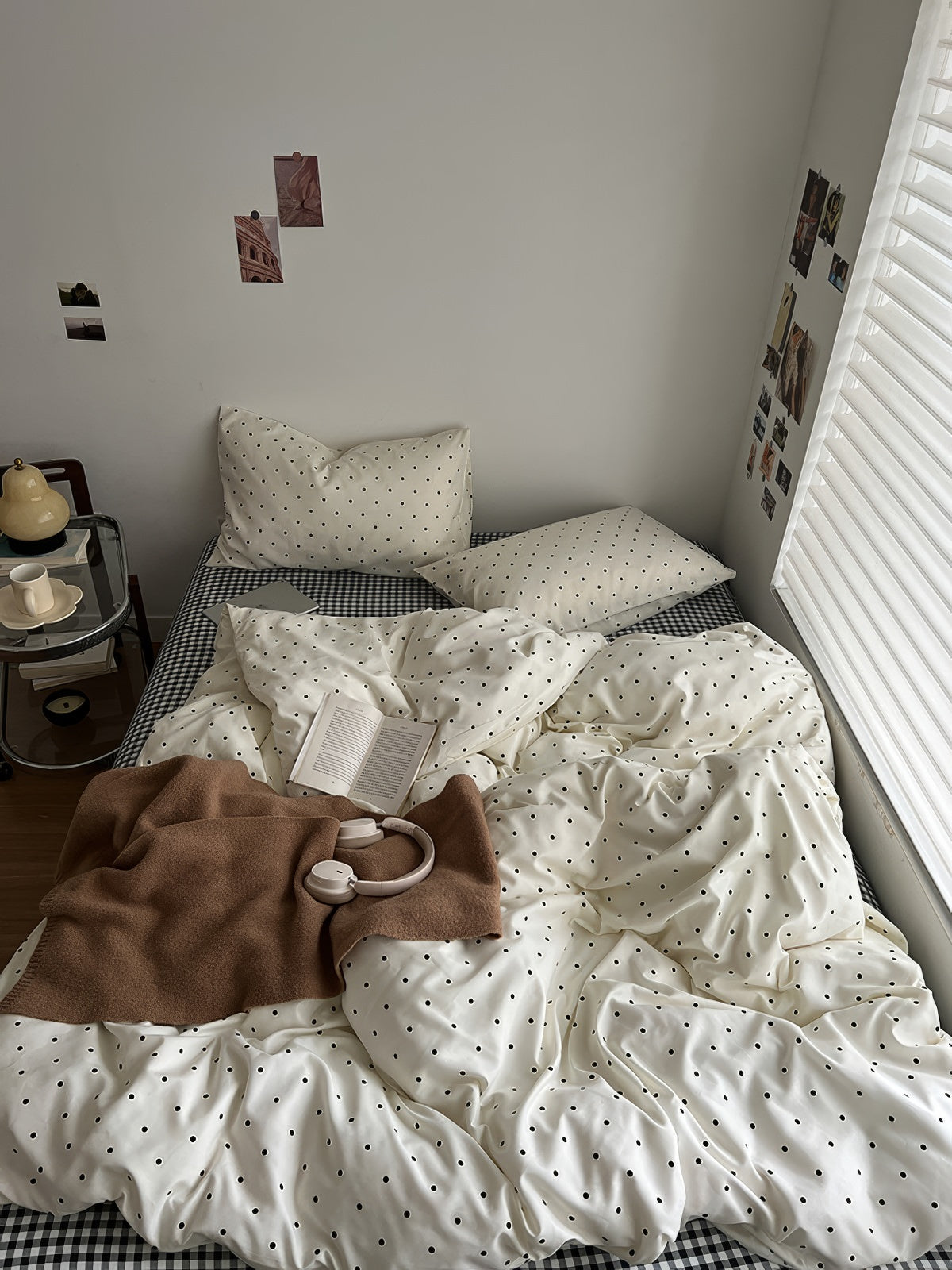 Simple Aesthetic Polka Dot Bedding Set