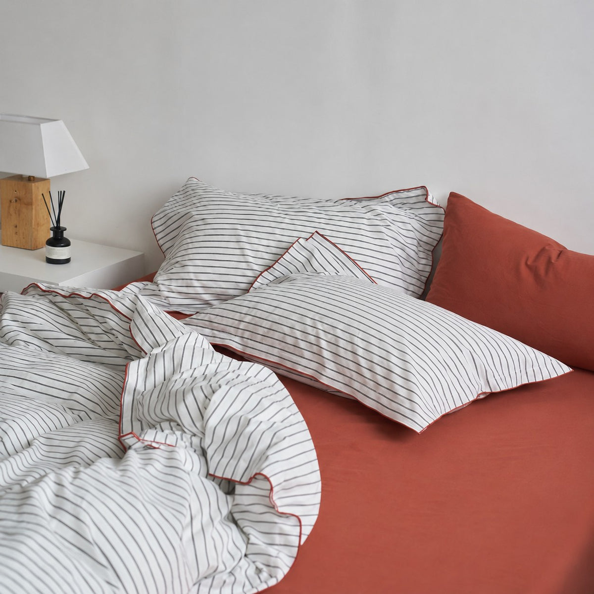Vintora Minimalist Striped 100% Cotton Bedding Set All Season Washed Cotton Bed Linen G100