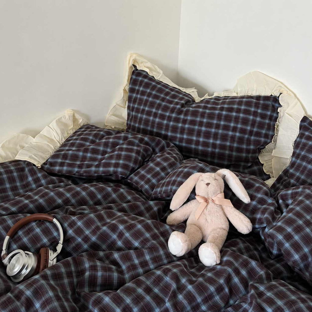 Roselle Washed Cotton Gingham Bedding Set with Ruffle Trim G113