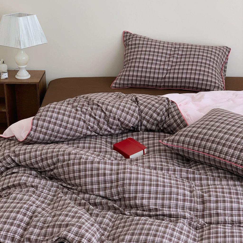 Vintora Retro Inspired Plaid Cotton Bedding Set with Breathable Washed Cotton G103