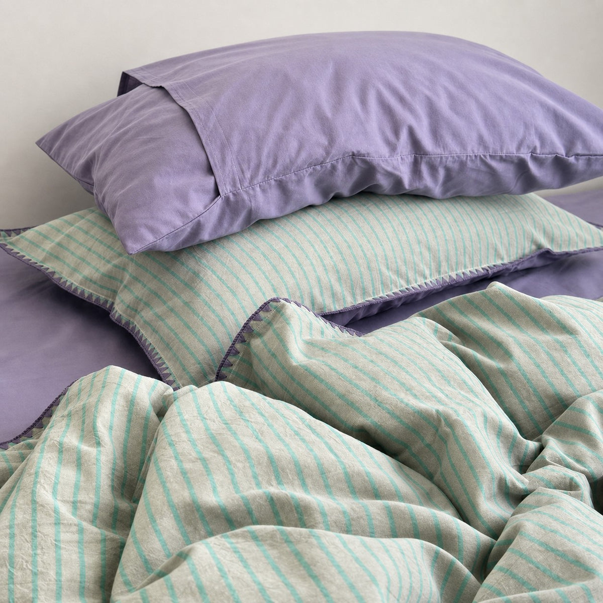 Vintora Soft Cotton Piped Stripe Bedding Set G96