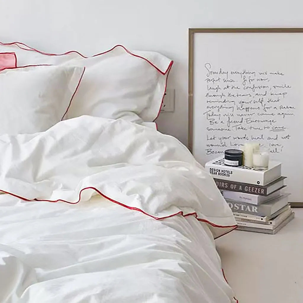 Contrast Flange Bedding Set