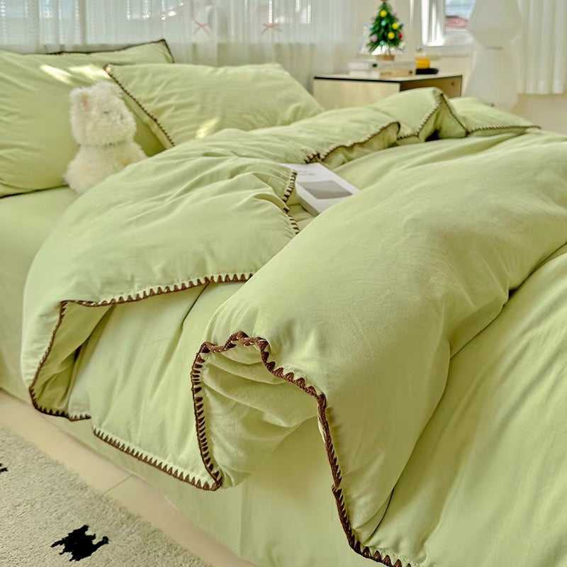 Plain Stitched Shell-Edge Bedding Set