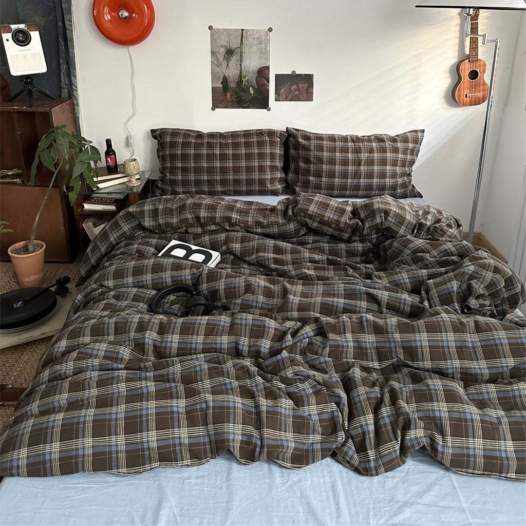 Vintage Plaid Bedding Set