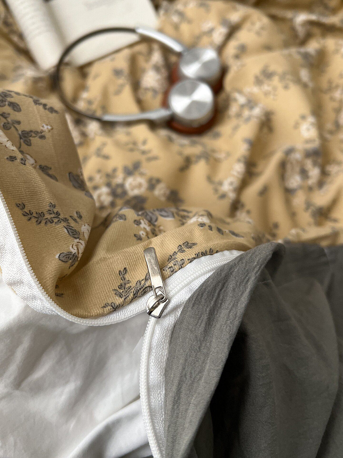 Vintage Cottagecore Golden Floral Lace Trim Bedding Set