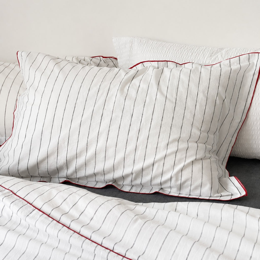 Vintora Minimalist White Striped Washed Cotton Bedding Set for Everyday Comfort G116