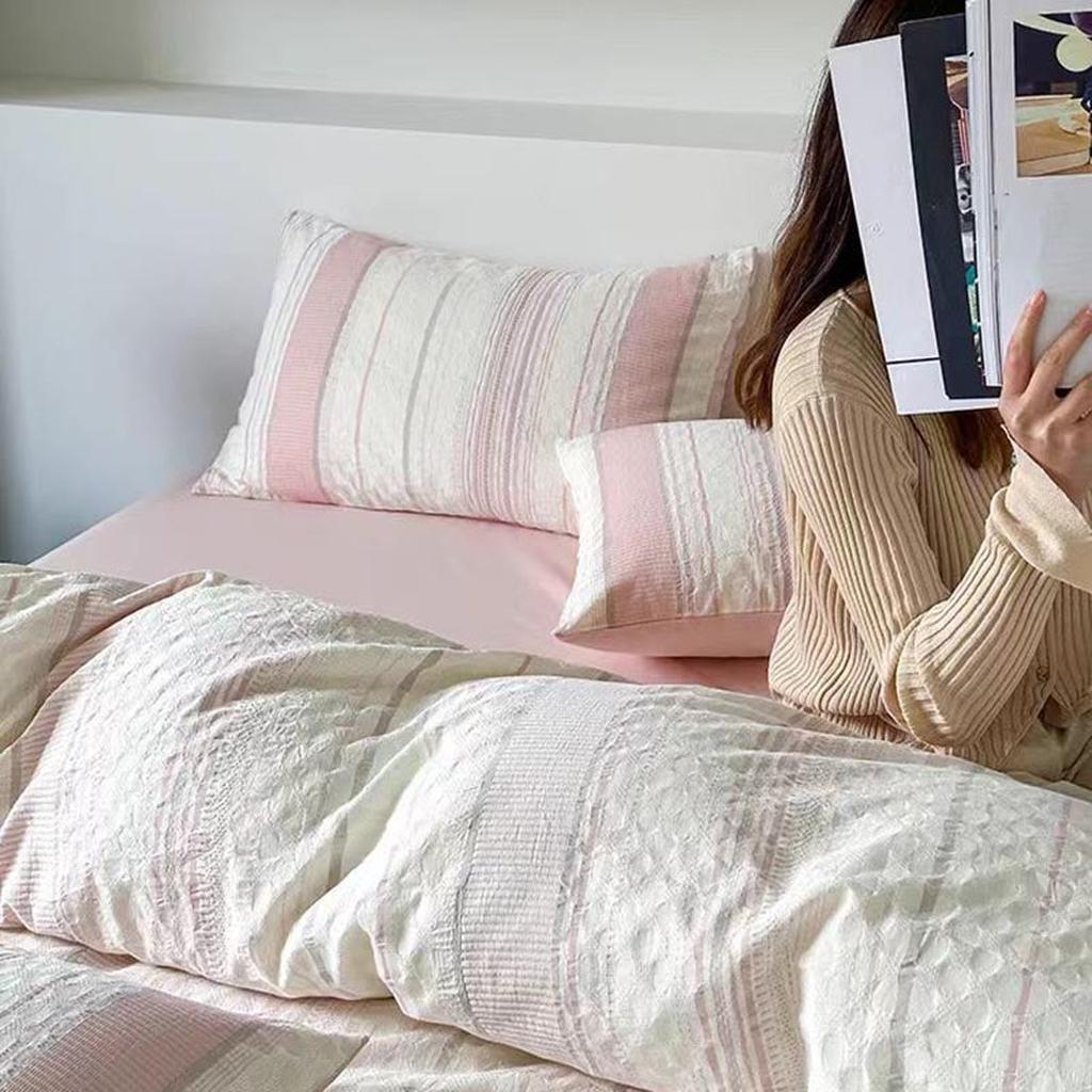 Asymmetry Jacquard Bedding Set - Pink