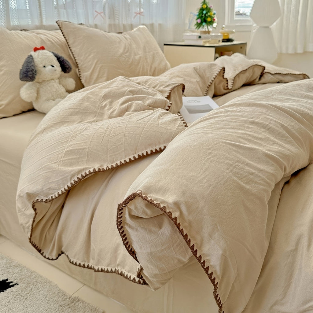 Plain Stitched Shell-Edge Bedding Set