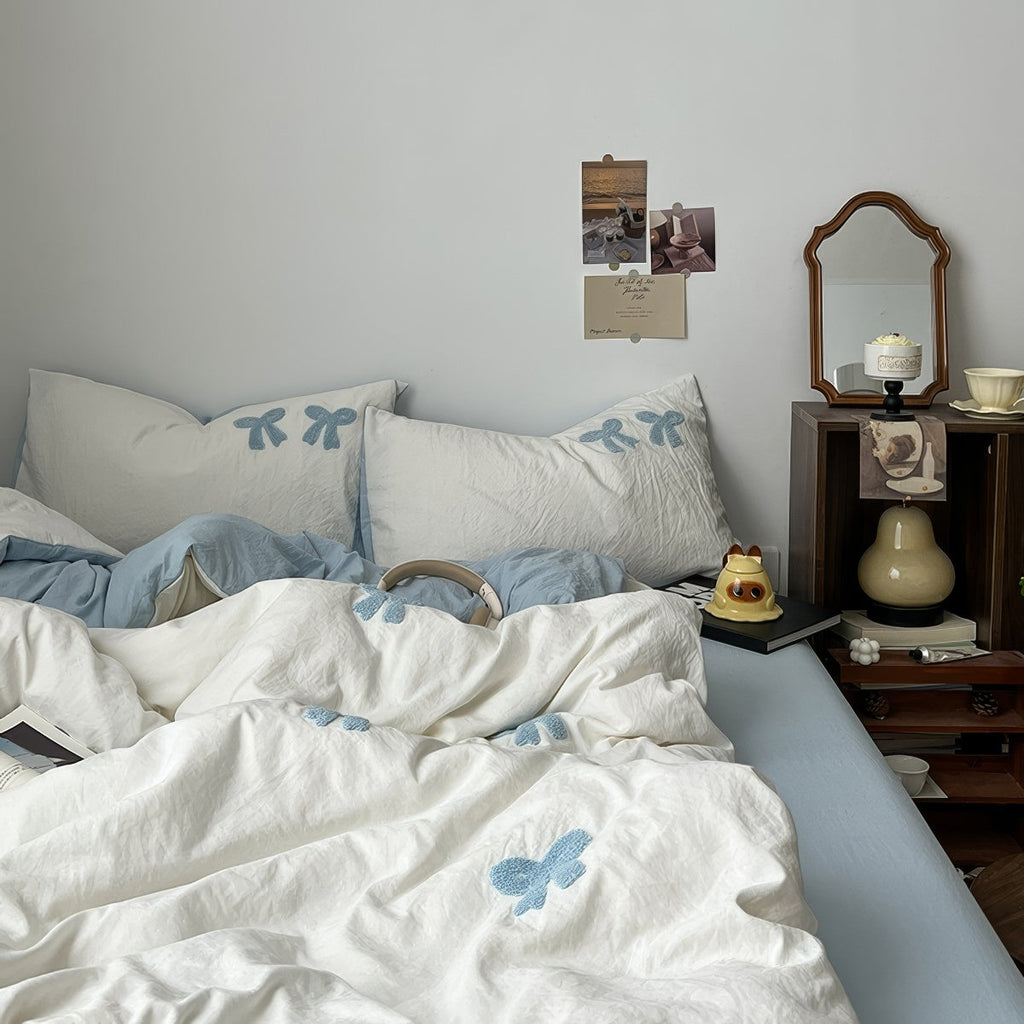 Vintage Blue Tufted Bows Bedding Set