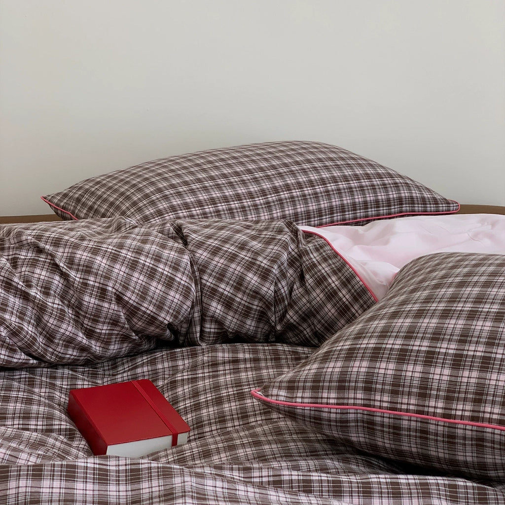 Vintora Retro Inspired Plaid Cotton Bedding Set with Breathable Washed Cotton G103