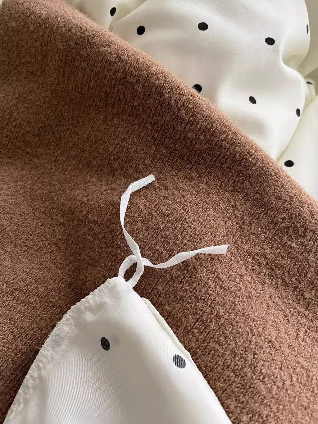 Simple Aesthetic Polka Dot Bedding Set