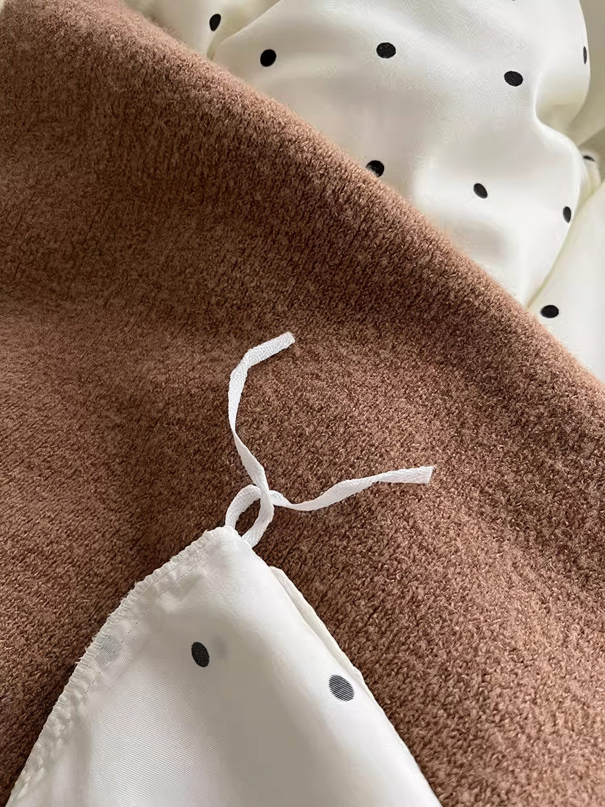 Simple Aesthetic Polka Dot Bedding Set