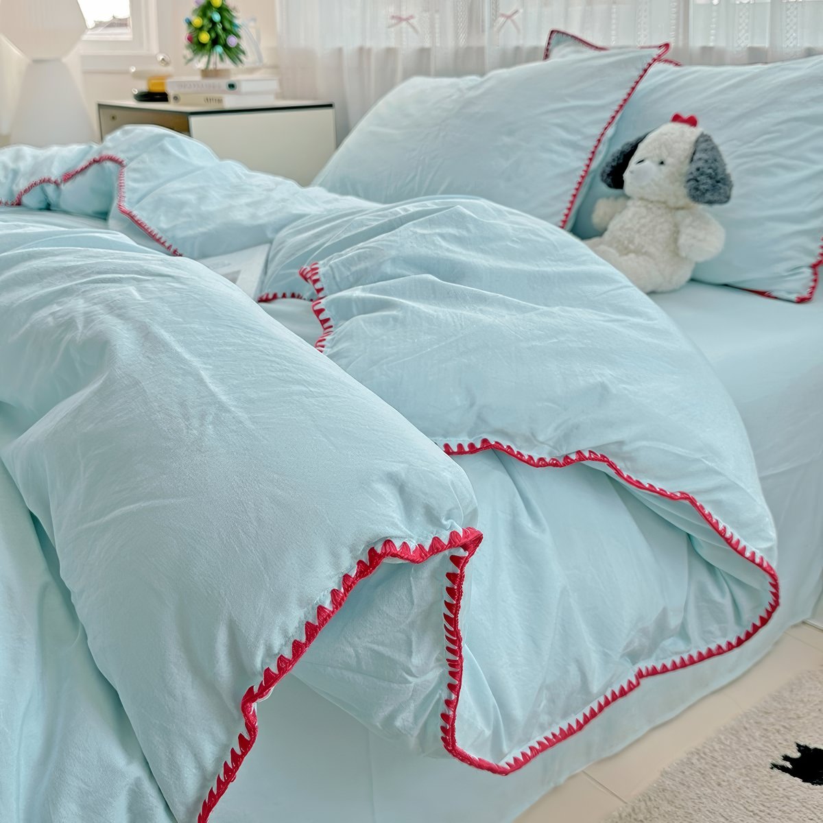 Plain Stitched Shell-Edge Bedding Set