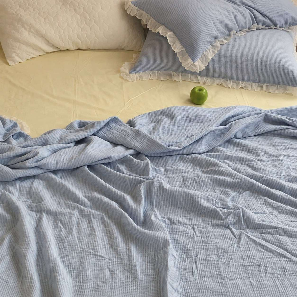 Roselle Simple Blue Bedding Set with Pure Cotton Sheets Suitable for Modern Homes G108