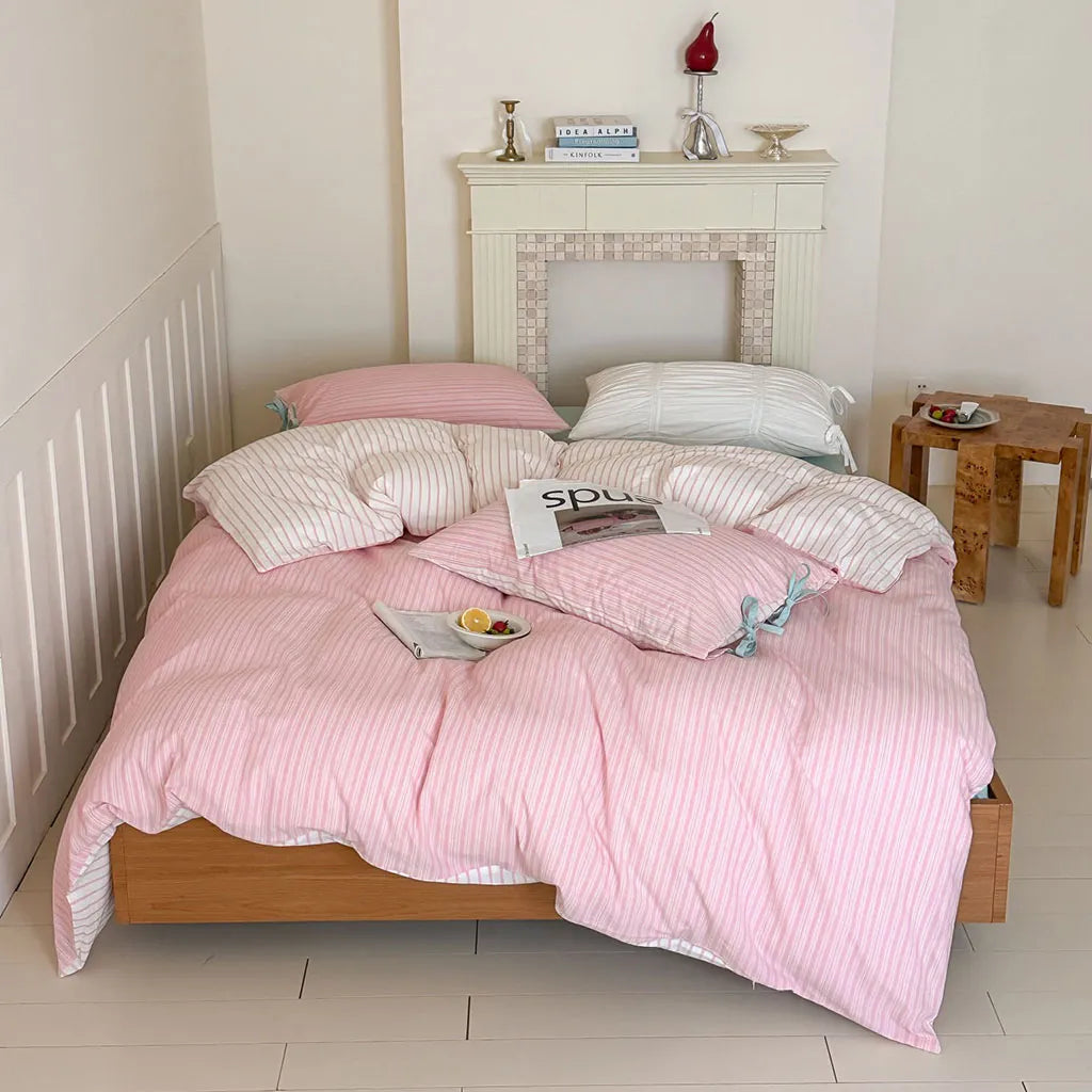Contrast Stripe Bedding Set