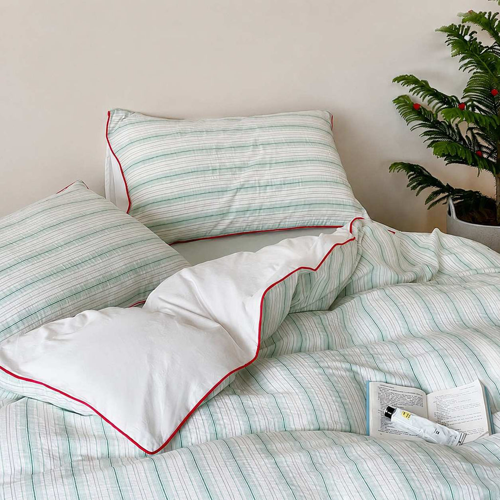 Vintora Mint Green Striped Red-Trimmed Cotton Bedding Set for All Seasons G121