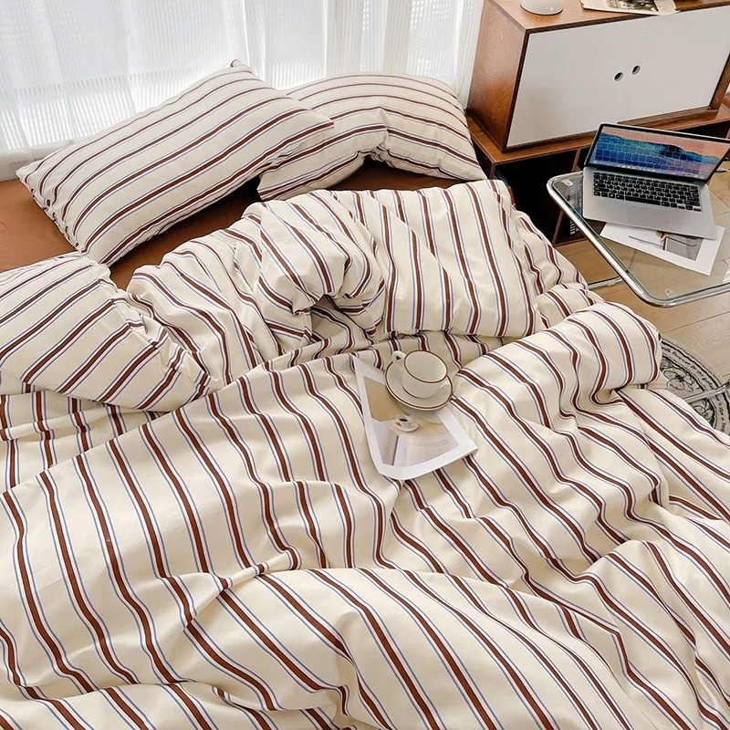 Striped Minimalist Bedding Set