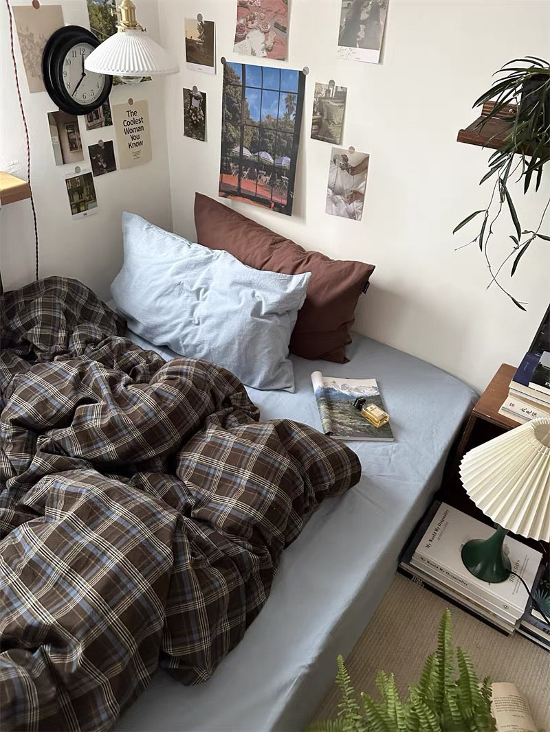 Vintage Plaid Bedding Set