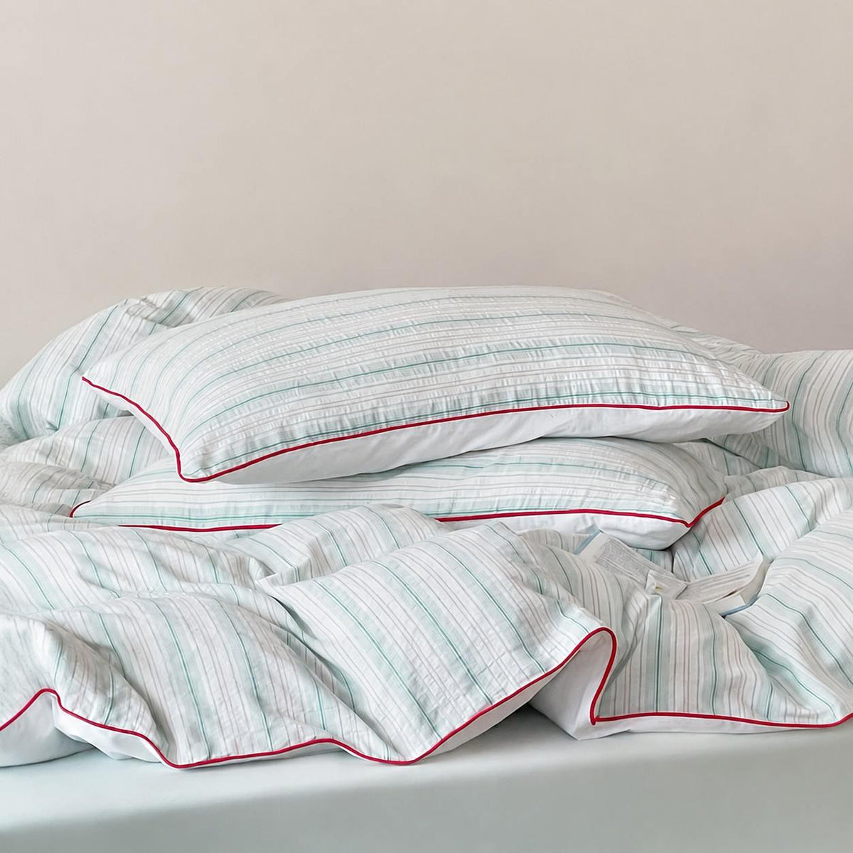 Vintora Mint Green Striped Red-Trimmed Cotton Bedding Set for All Seasons G121