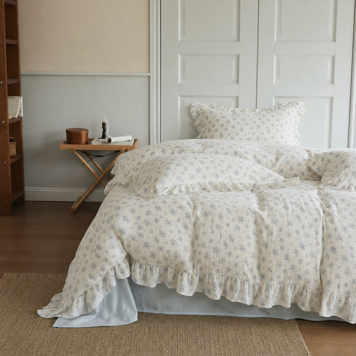 Roselle Soft Blue Floral Cotton Bedding Set with Ruffle Edge G115