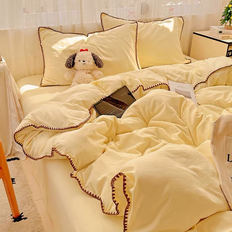 Plain Stitched Shell-Edge Bedding Set