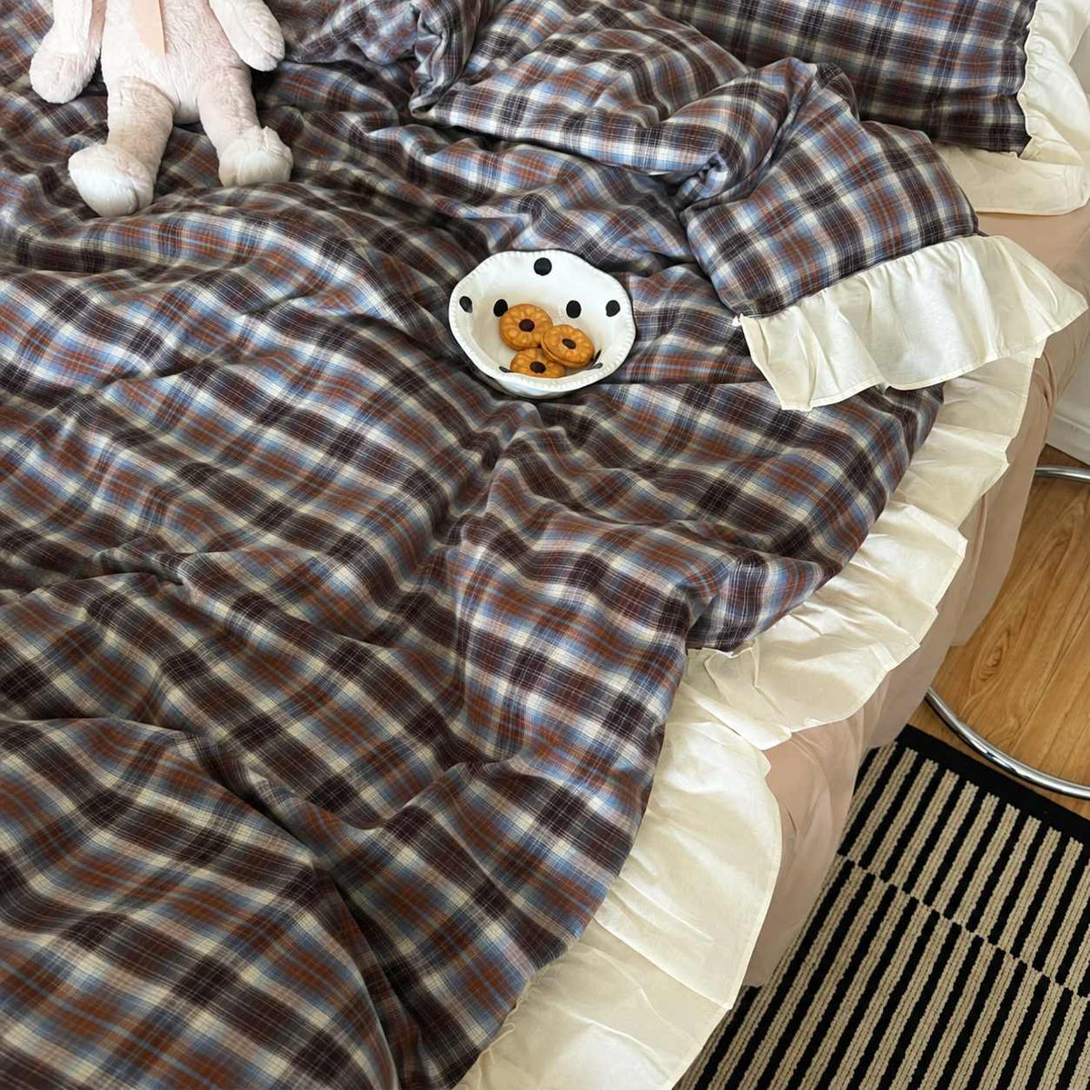 Roselle Washed Cotton Gingham Bedding Set with Ruffle Trim G113