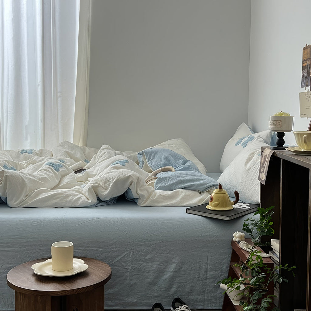 Vintage Blue Tufted Bows Bedding Set
