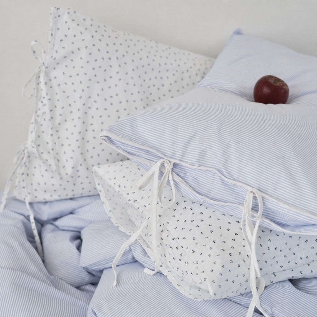 Roselle Blue Striped Cotton Bedding Set for All Season Bedroom Comfort G77