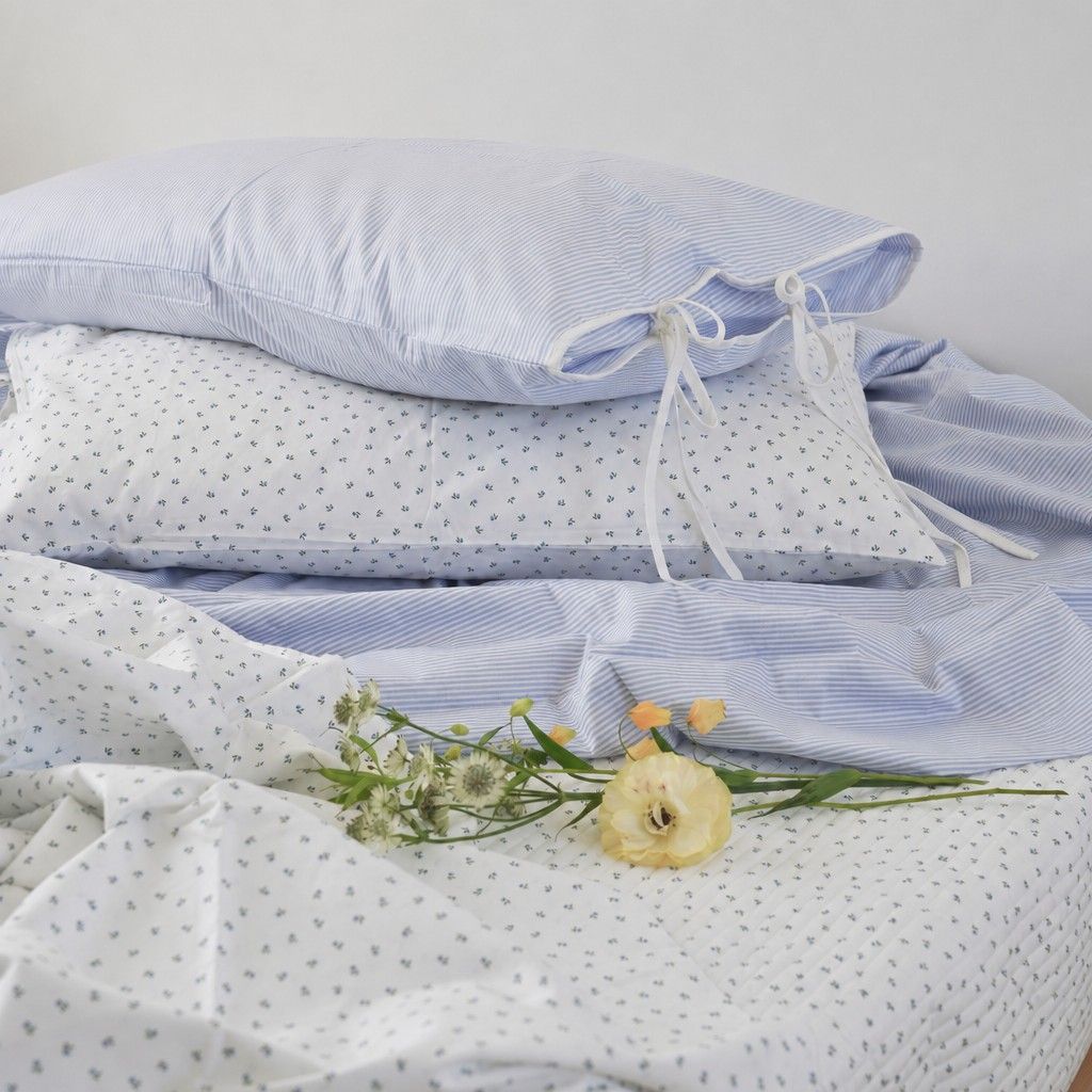 Roselle Blue Striped Cotton Bedding Set for All Season Bedroom Comfort G77