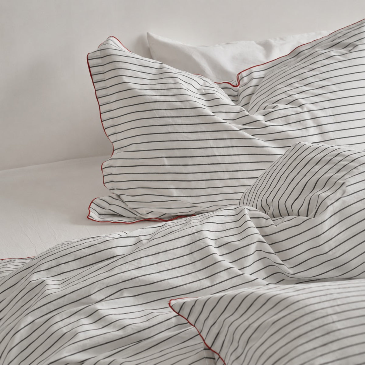 Vintora Minimalist Striped 100% Cotton Bedding Set All Season Washed Cotton Bed Linen G100