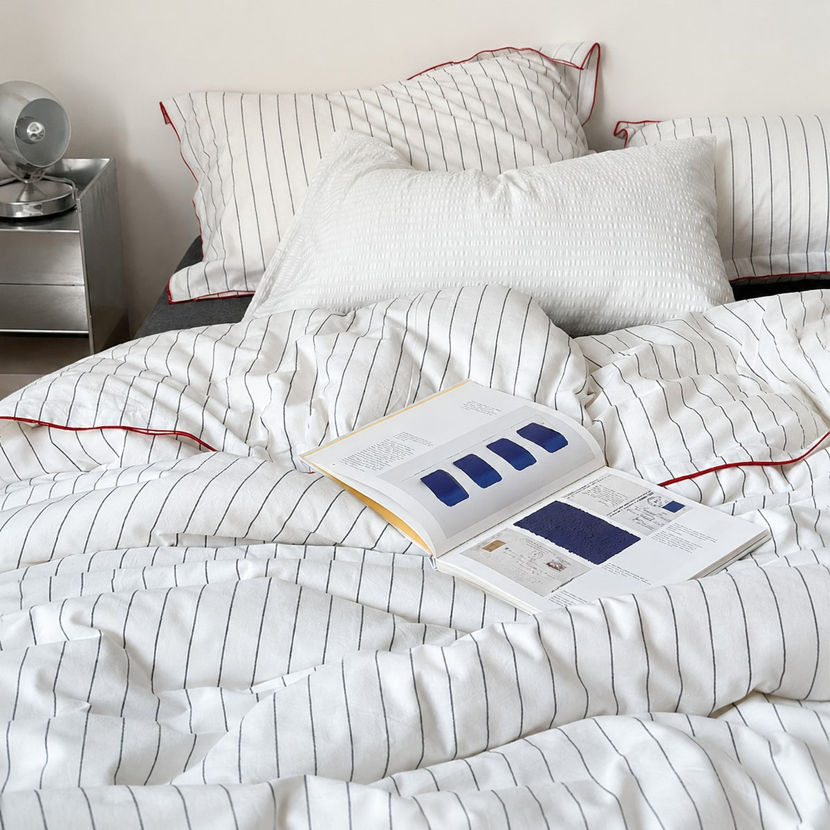 Vintora Minimalist White Striped Washed Cotton Bedding Set for Everyday Comfort G116