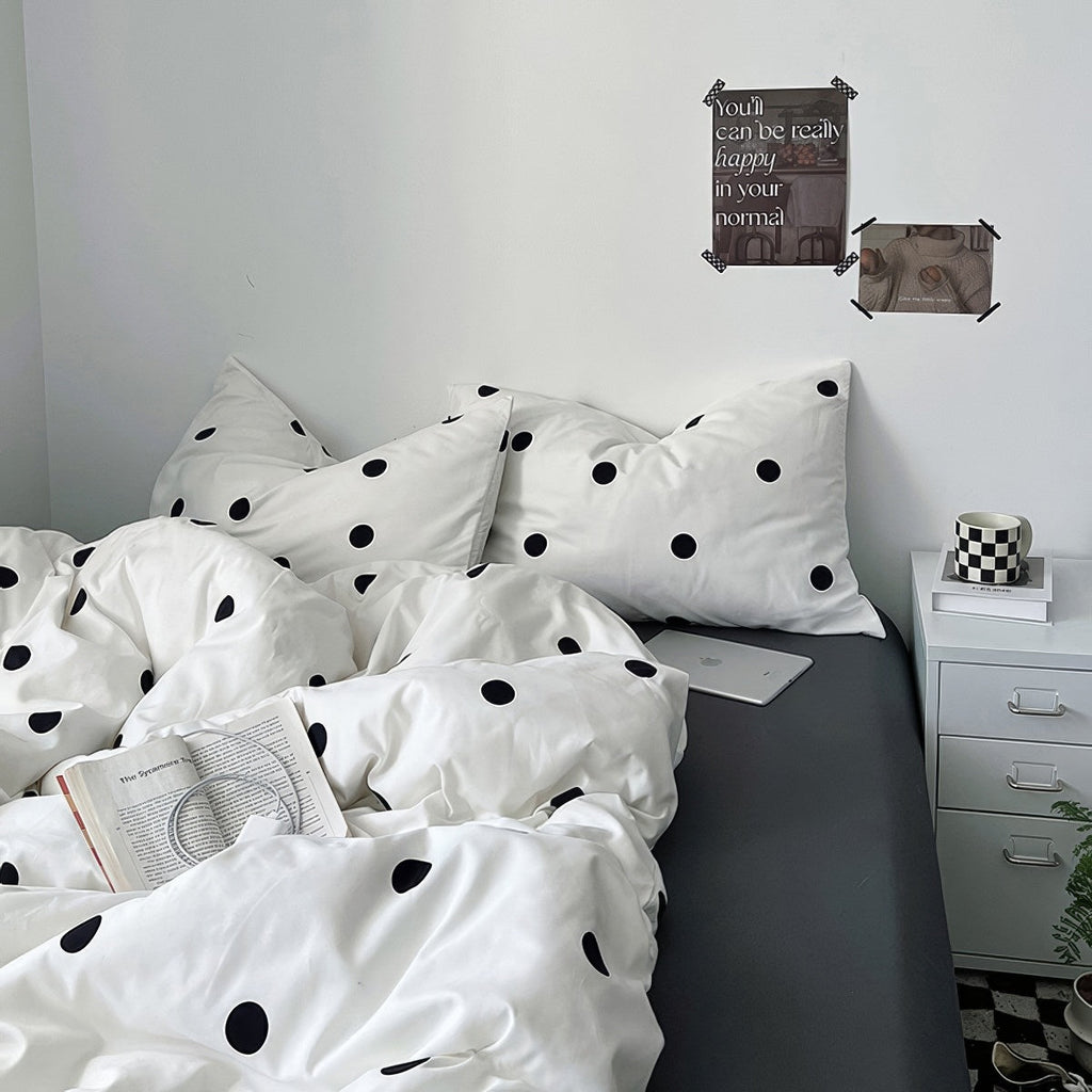 Classic Black & White Polka Dot Bedding Set