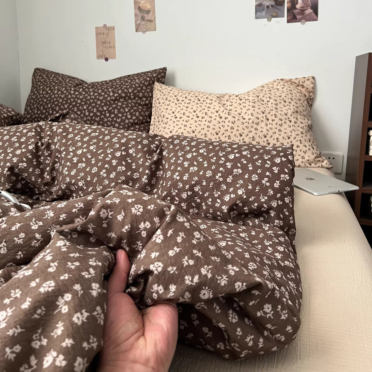 French Aesthetic Vintage Brown Flowers Bedding Set