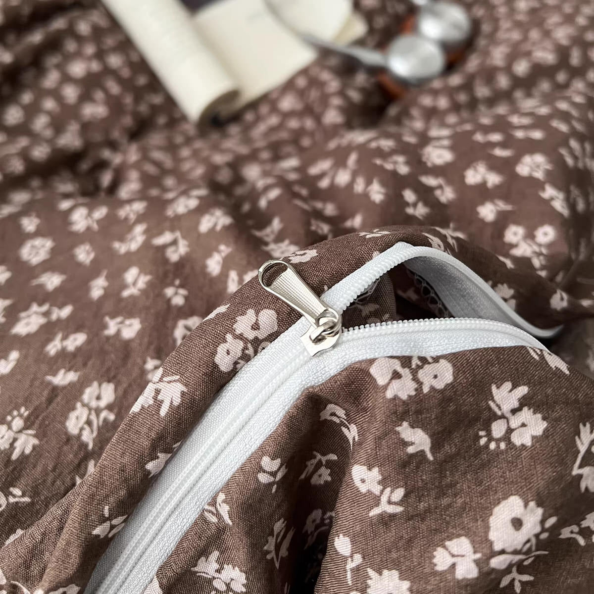French Aesthetic Vintage Brown Flowers Bedding Set