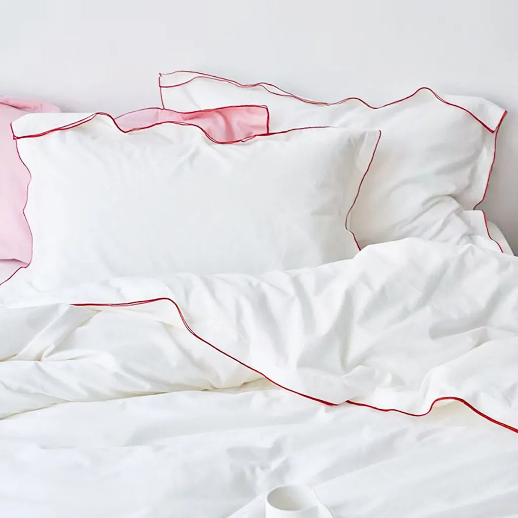 Contrast Flange Bedding Set