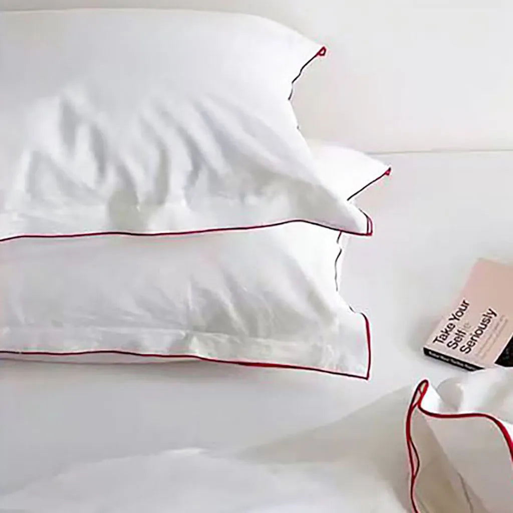 Contrast Flange Bedding Set