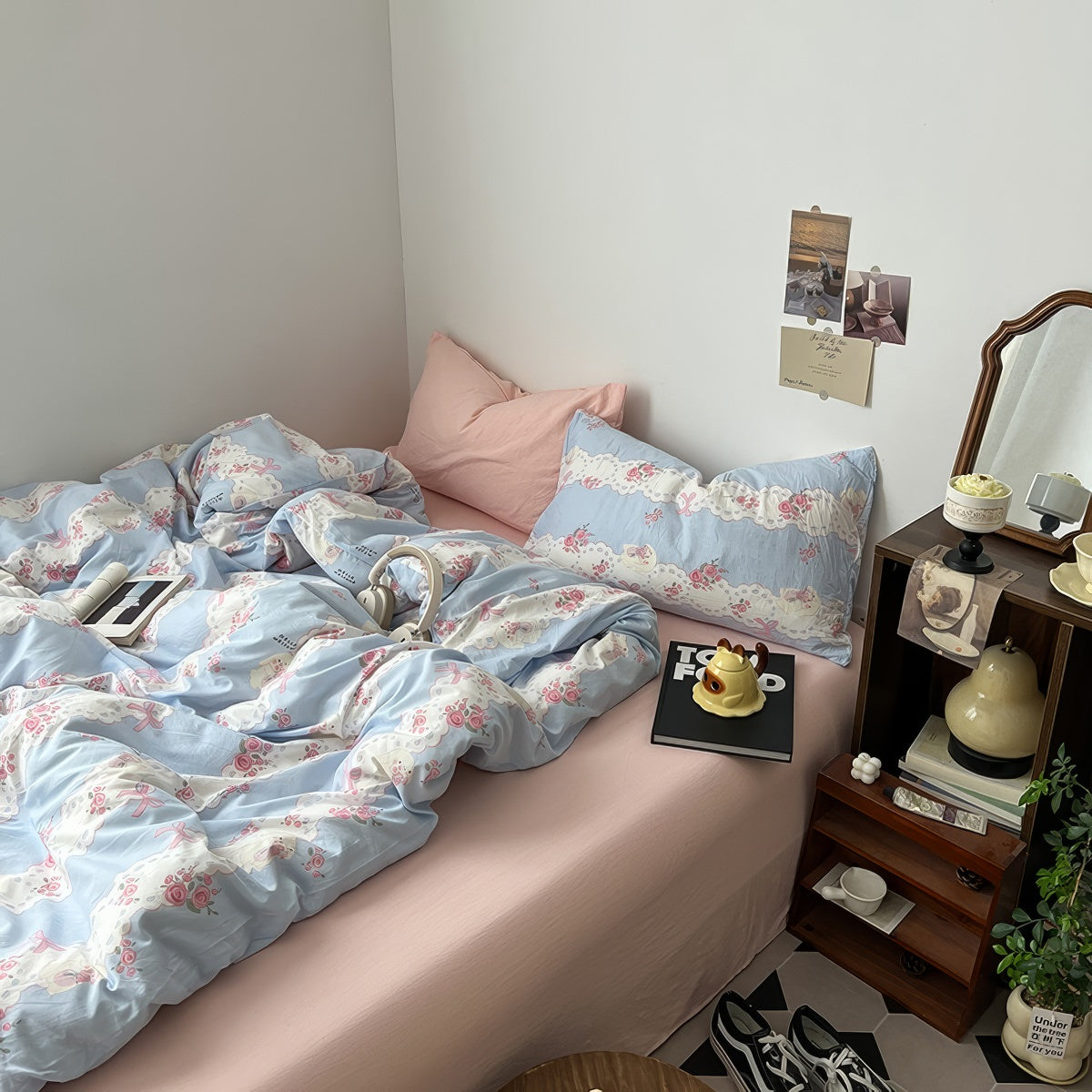 Romantic Blue & Pink Floral Lace Bedding Set
