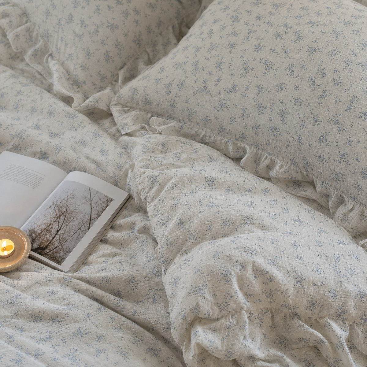 Roselle Soft Blue Floral Cotton Bedding Set with Ruffle Edge G115