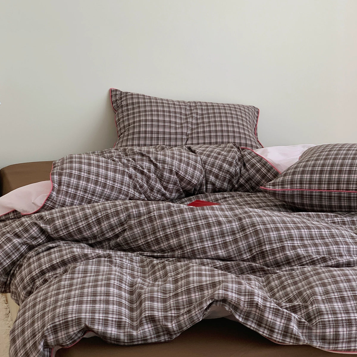 Vintora Retro Inspired Plaid Cotton Bedding Set with Breathable Washed Cotton G103